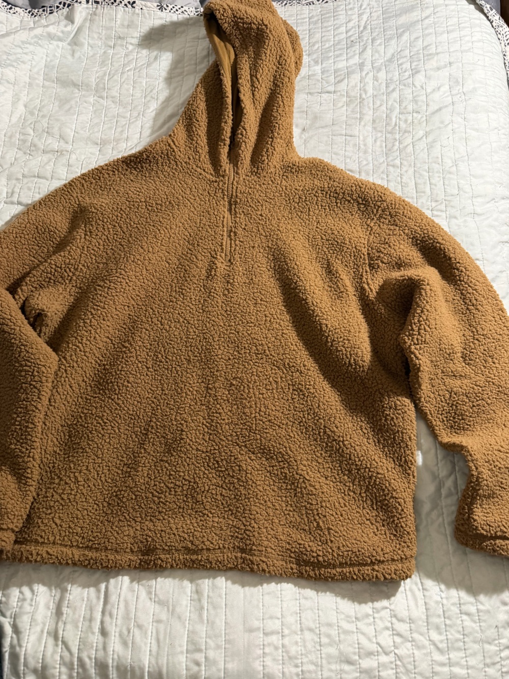 Cozy men’s  Hooded Sherpa Pullover Sweater - Camel